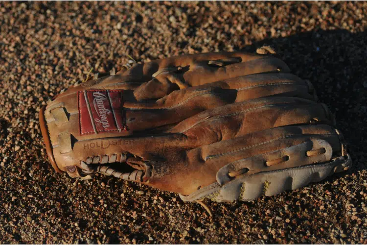 Clean A Baseball Glove 