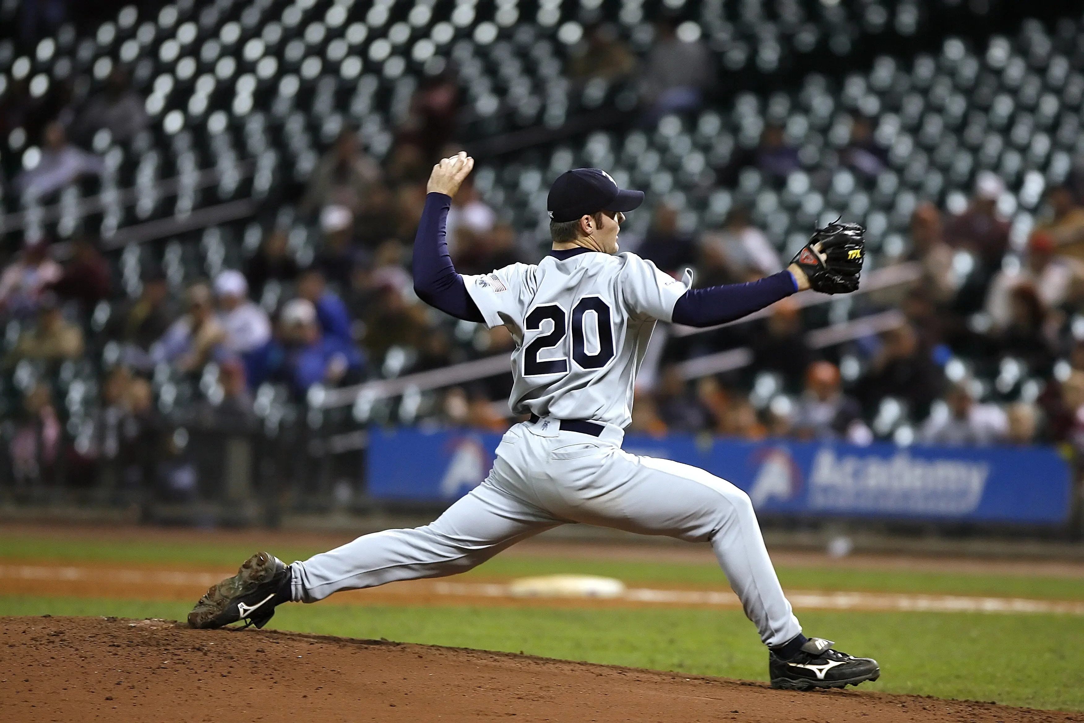 How to become a baseball player in college