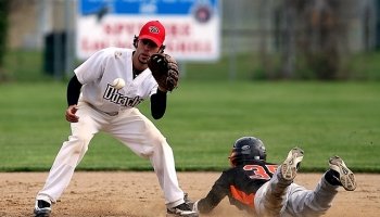 best baseball cleats for outfielders